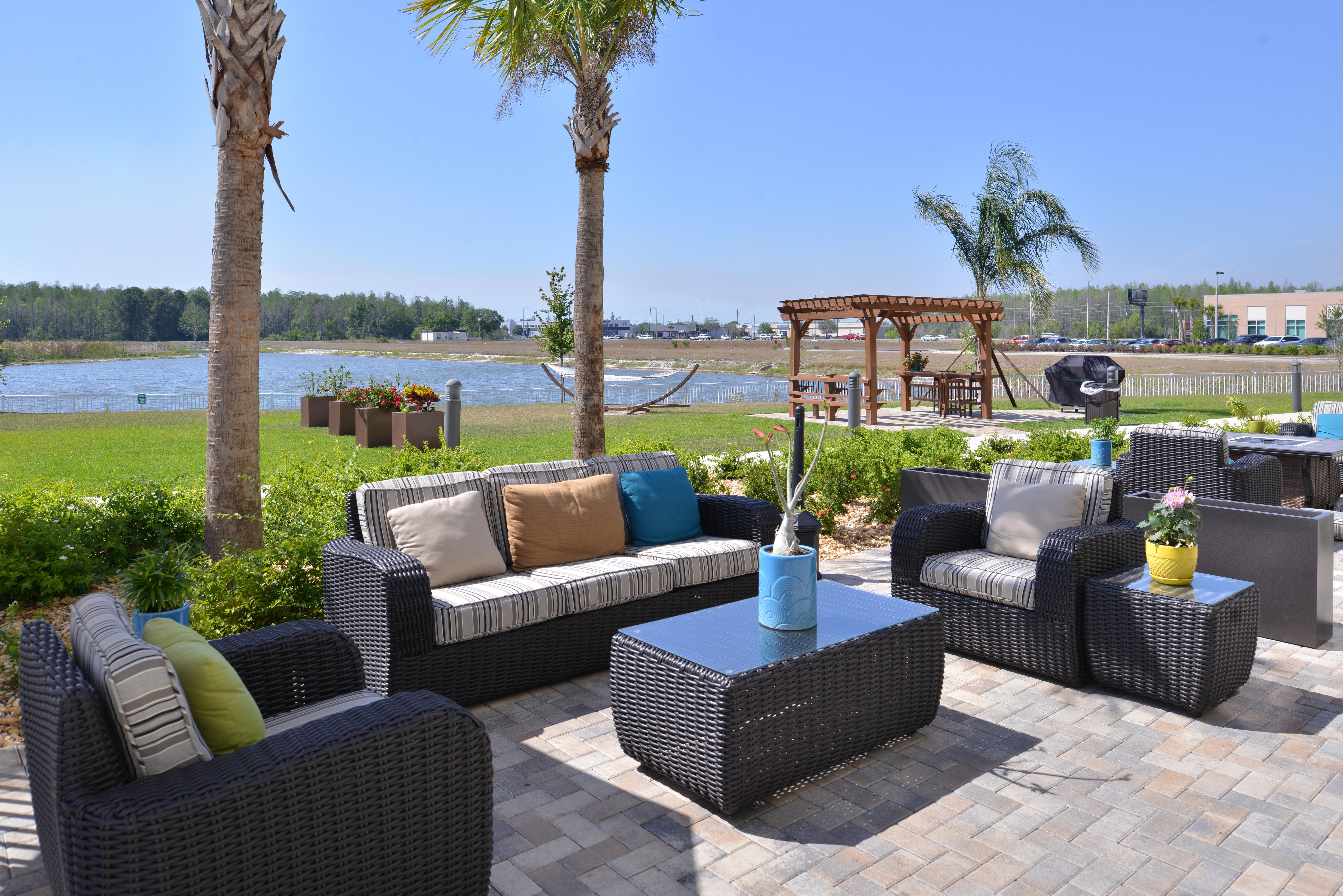 Holiday Inn Express & Suites Trinity By Ihg Exterior foto
