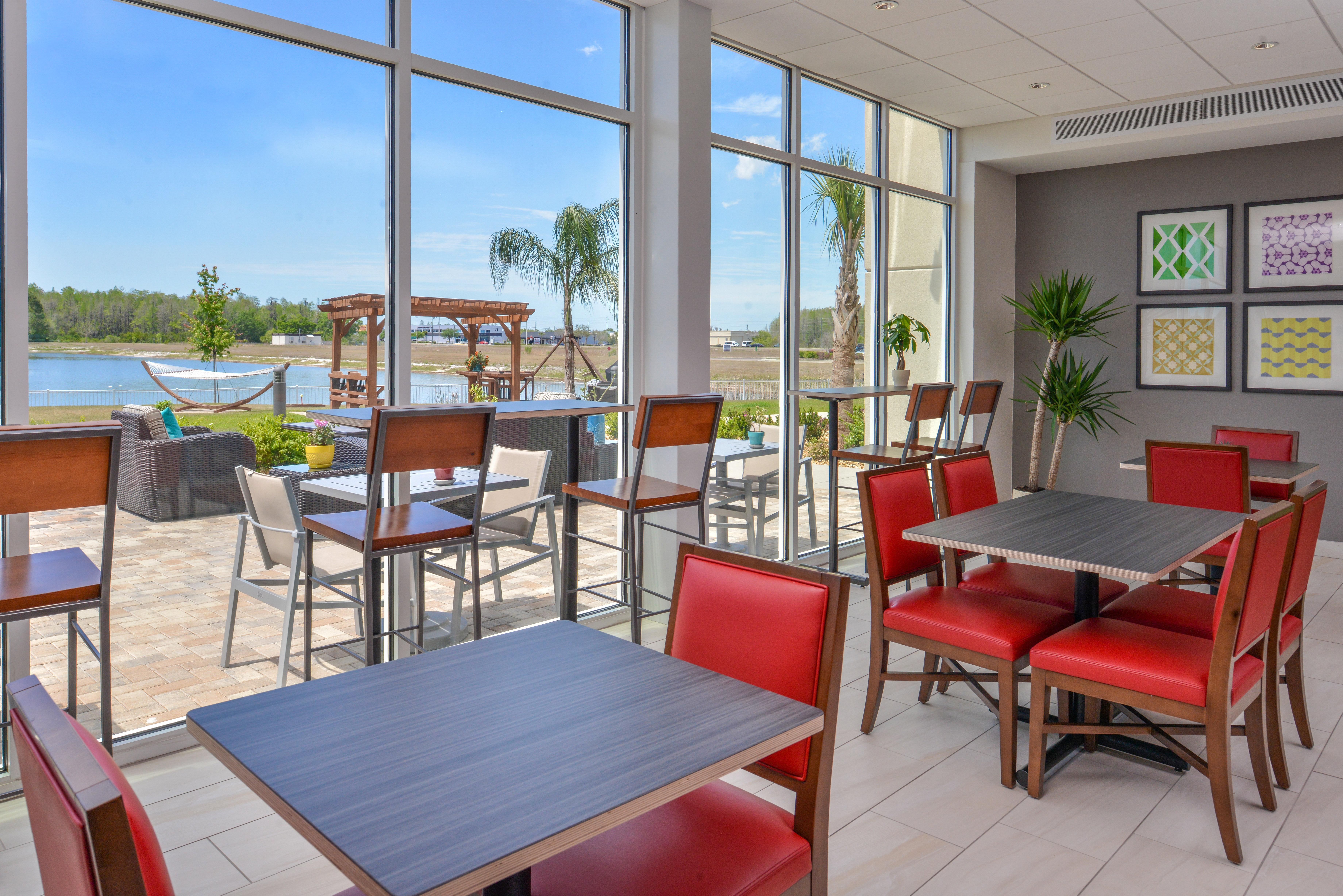 Holiday Inn Express & Suites Trinity By Ihg Exterior foto